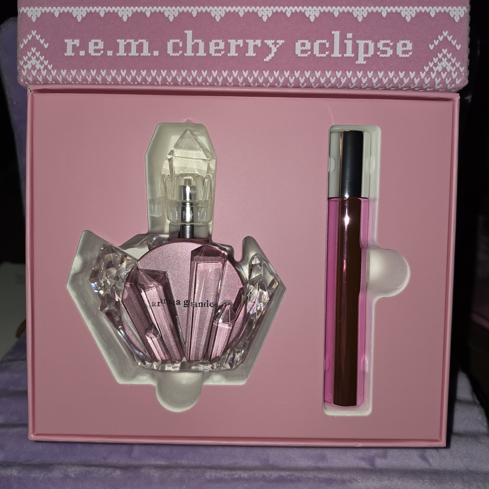R.E.M Limited Edition Set Cherry Eclipse - 1.0 And Travel  New In Box
